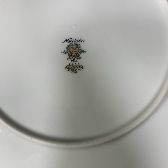 Noritake China Rosay dinner set - Picture 3 of 15